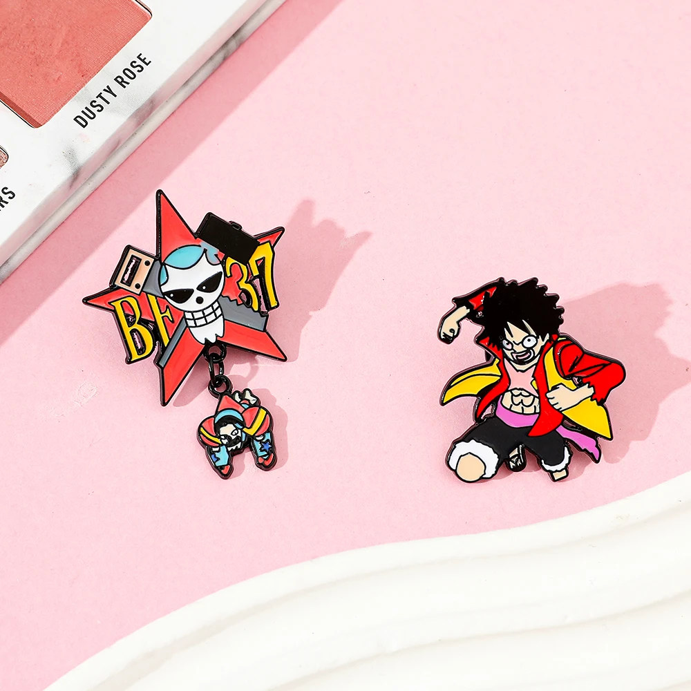 2 Pcs 크리 에이 티브 애니메이션 브로치 재미 있은 - Anime Cosplay Luffy 리뷰 및 가격